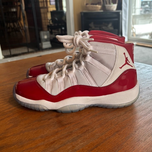 Jordan 11 Cherry 5y